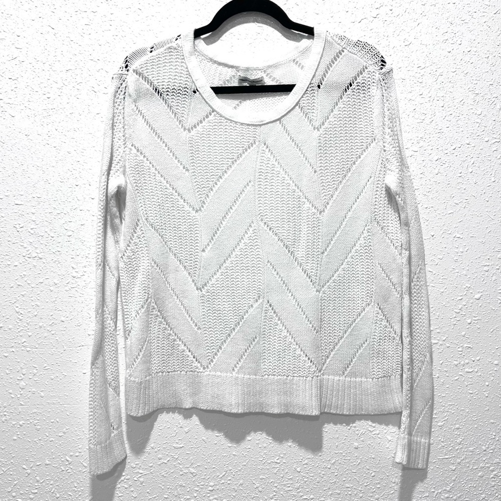American Eagle Outfitters chevron crew neck White Knit Top M